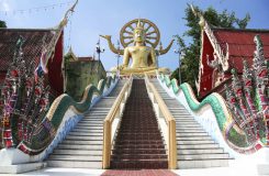 Wat Phra Yai