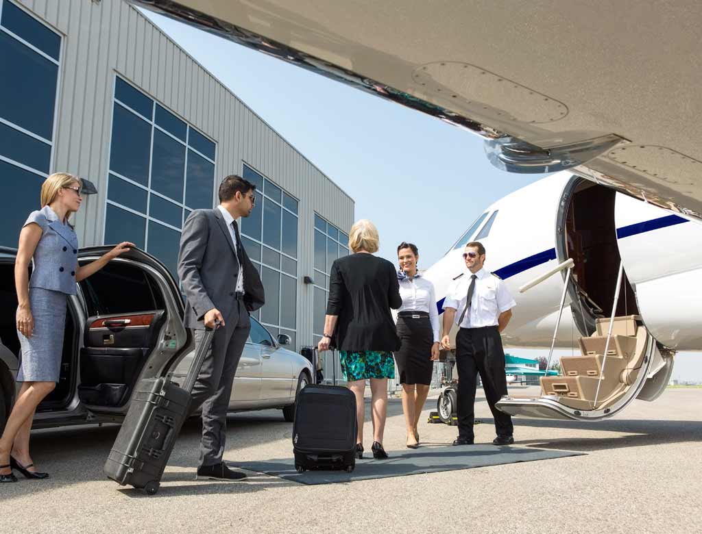 5 Reasons Business Professionals Fly Via Private Jet Charter - Presidential  Aviation