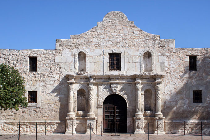 Full view of the Alamo in San Antonio